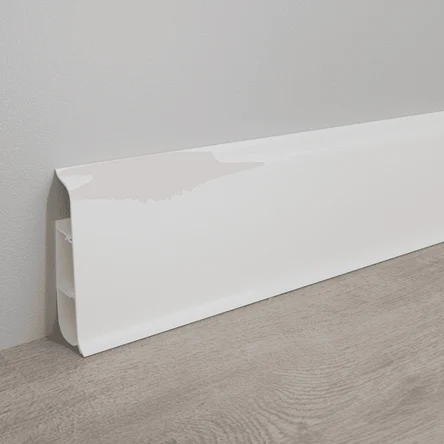 Пластиковый плинтус с углами