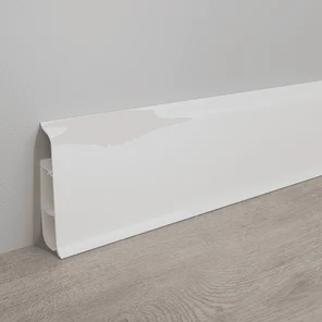 Пластиковый плинтус с углами